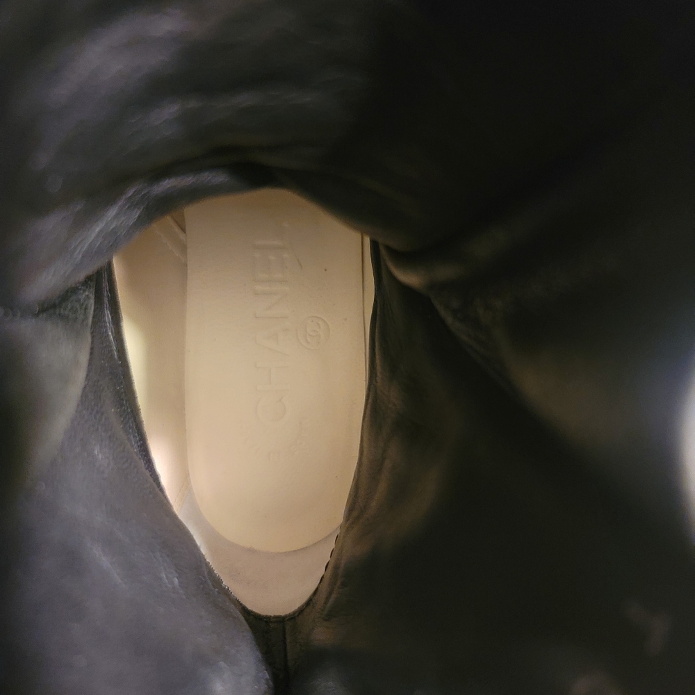 Chanel combat boots - Picture 7 of 11